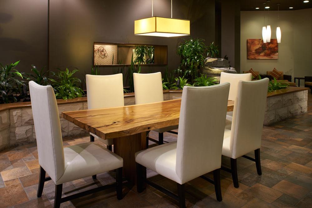 Отель Courtyard Milwaukee Downtown Экстерьер фото